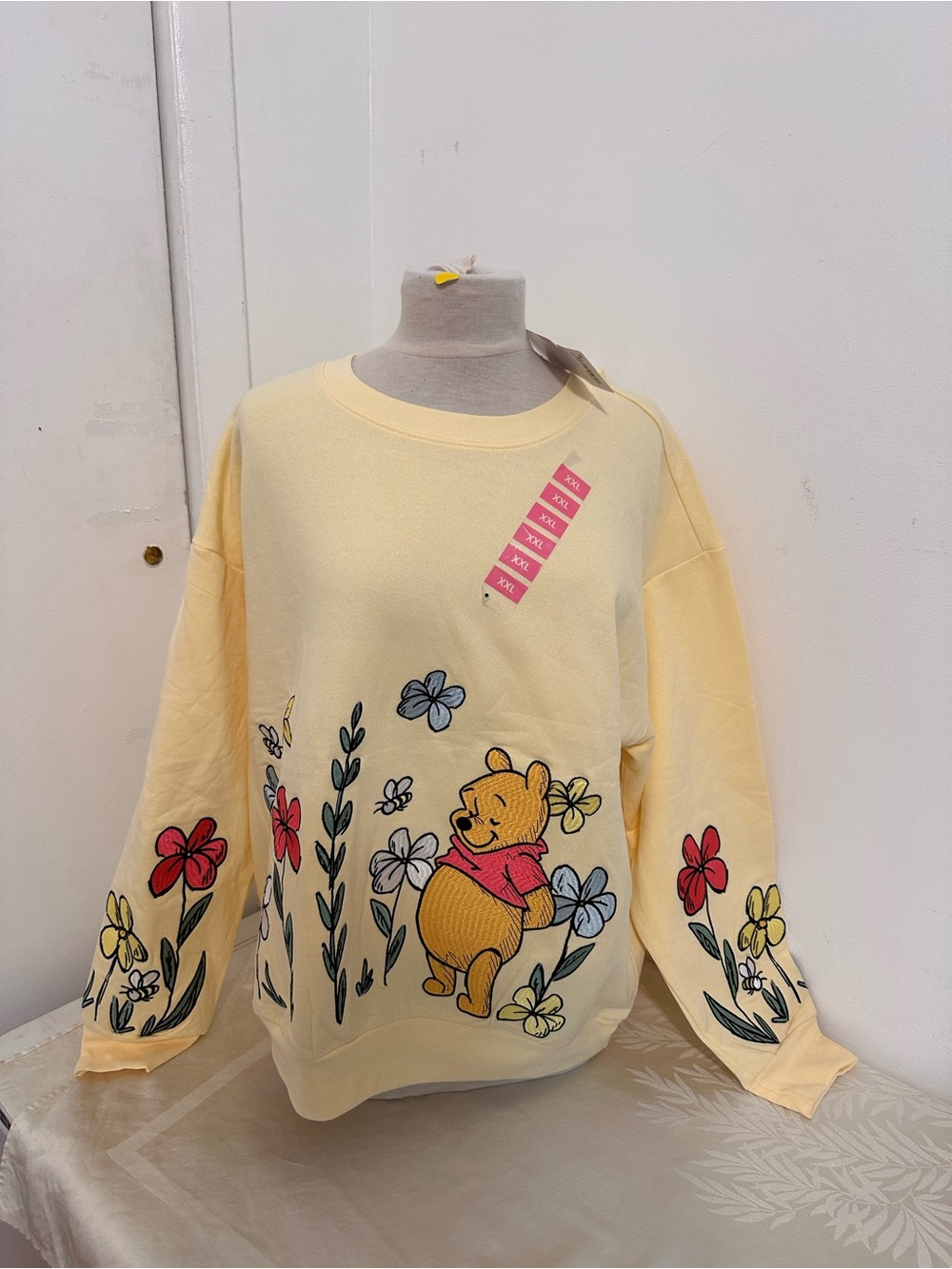 Freeze Yellow Winnie the Pooh Floral Crewneck Sweatshirt